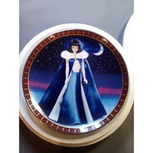 The 1965 Midnight Blue Barbie Collector's‎ Plate (1990) (3c3)